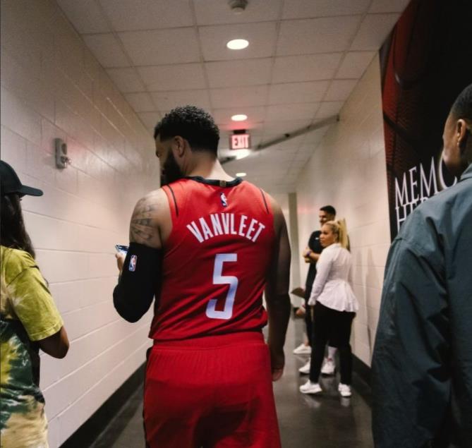 猛龙逆袭篮网,范弗里特状态火热 猛龙逆袭篮网,范弗里特状态火热