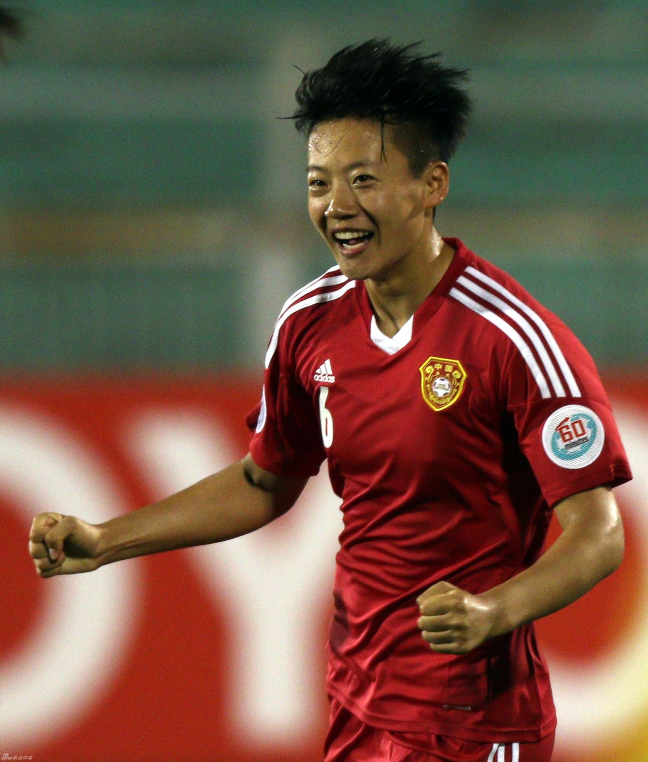 中国女足出征亚洲杯,球迷期待全力以赴 中国女足出征亚洲杯,球迷期待全力以赴